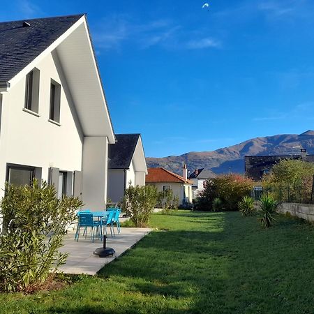 Gite Les Lys Fleurs Des Pyrenees Argelès-Gazost Extérieur photo